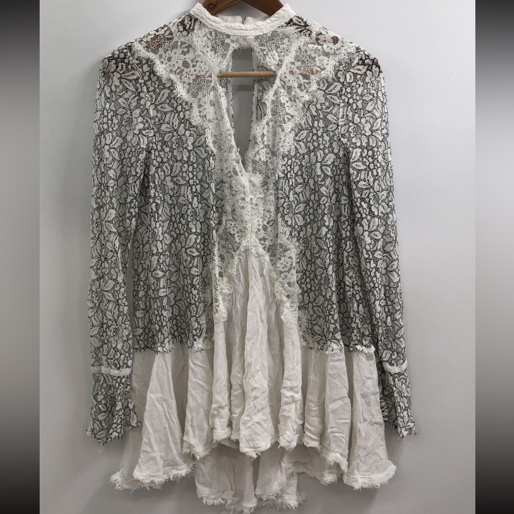 Free People Floral Lace Layered Look High Low Floral Boho LS Top    Size S